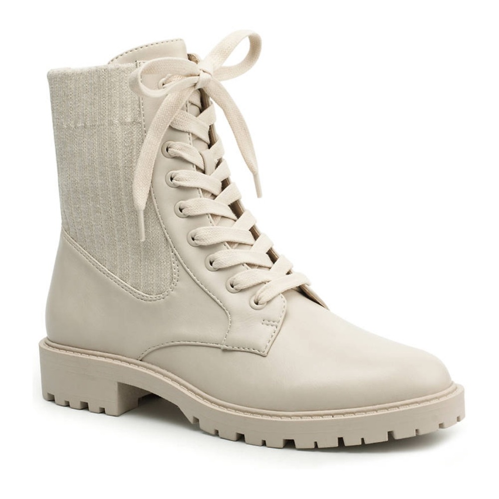 Crown & Ivy Alexis Beige Lace-Up Hiker Boots